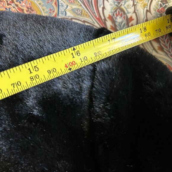 Novelti faux fur coat - Size Med to Large - Picture 9 of 10